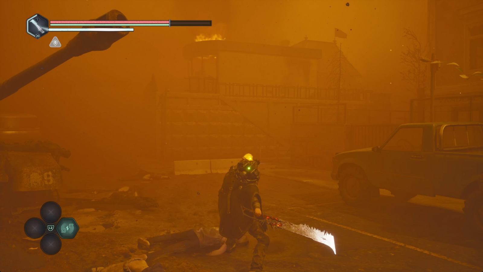 Горящее здание фотолавки в городе Талджу