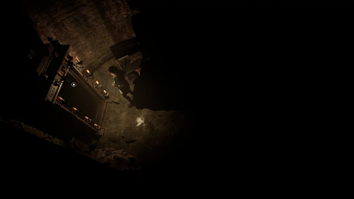 Комната с зеркалом и свечами для ритуала