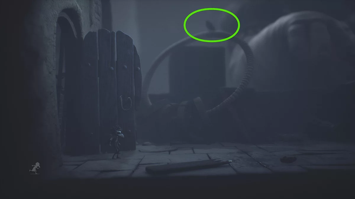 Одиннадцатый финальный ворон сидит на большой погремушке на заднем плане после катсцены