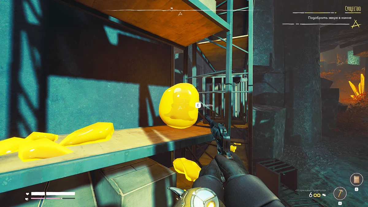 Сломанные доски в проходе к складу