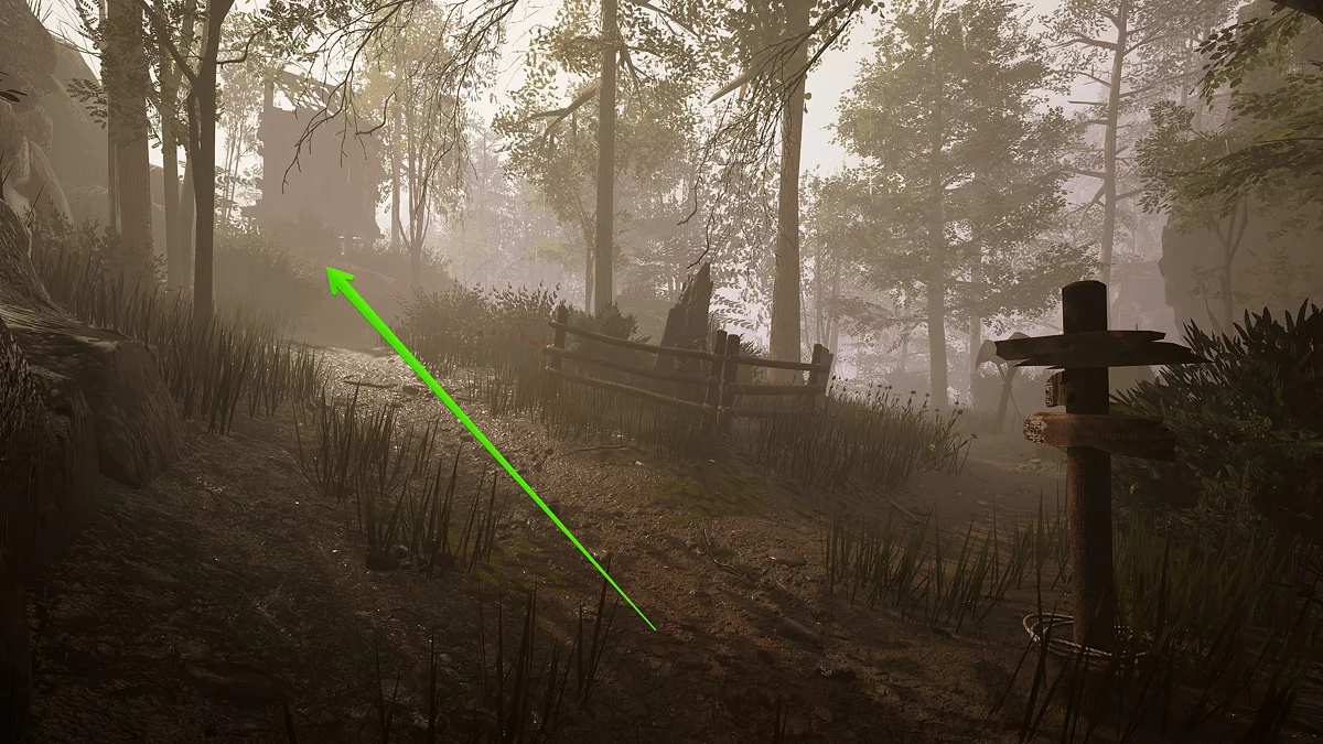 Развилка с деревянным указателем на пути к заброшенной деревне