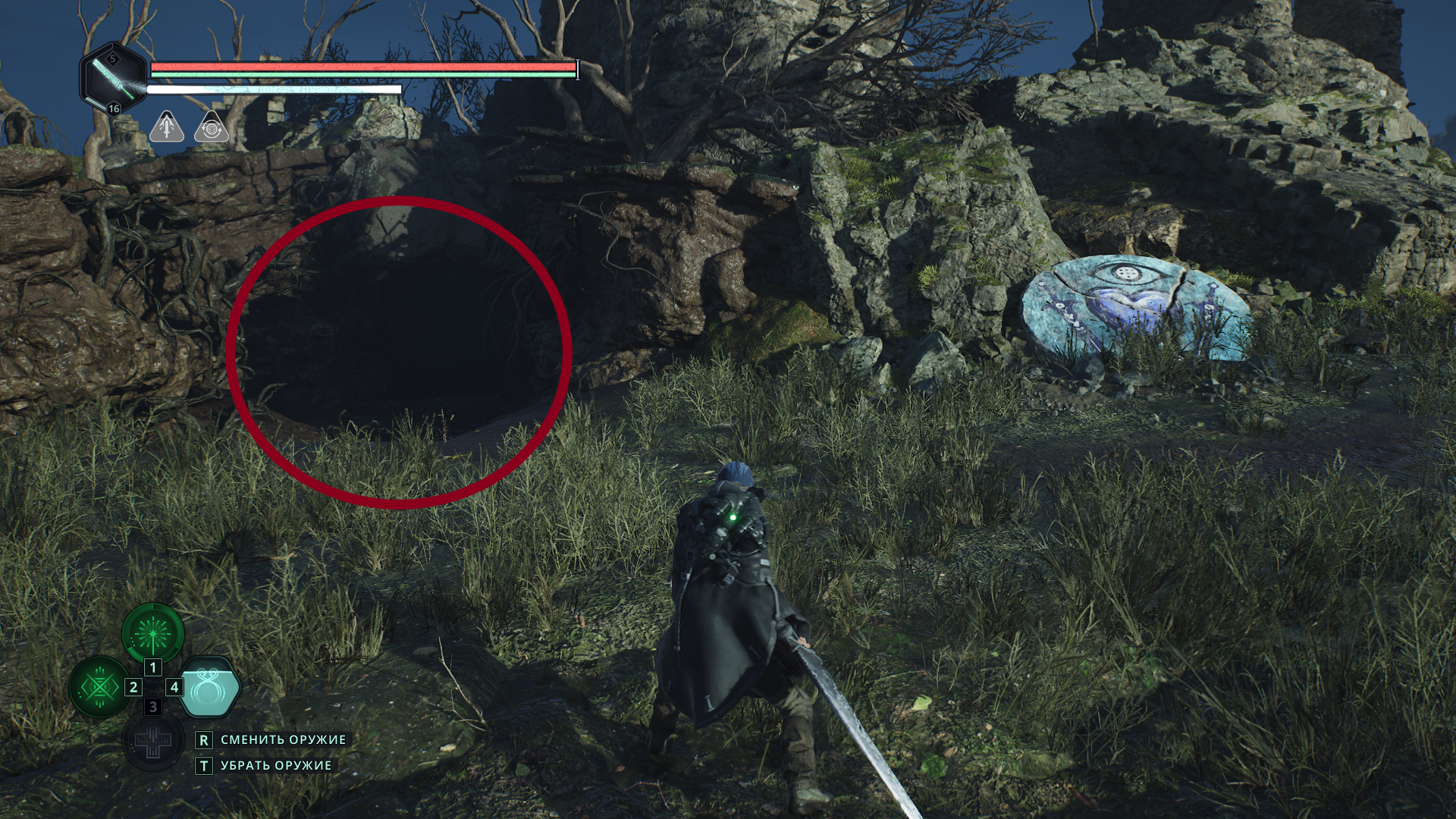 Вход в пещеру с обратной стороны руин