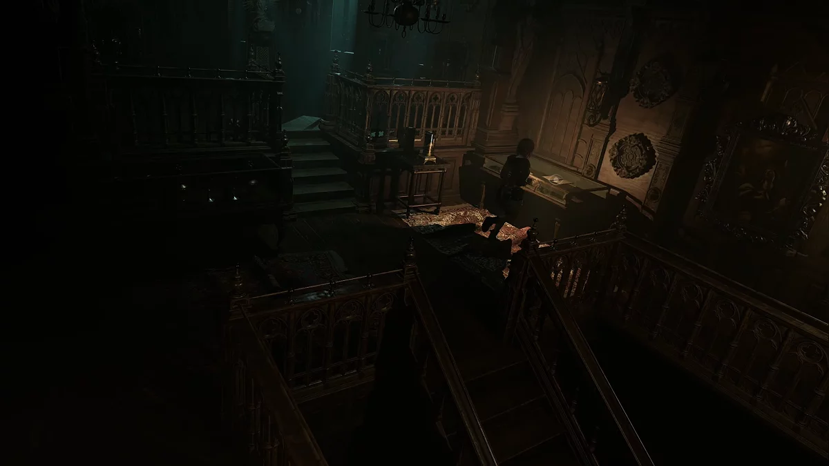 Четвёртая часть дневника Мириам на стеллаже с экспонатом в музее