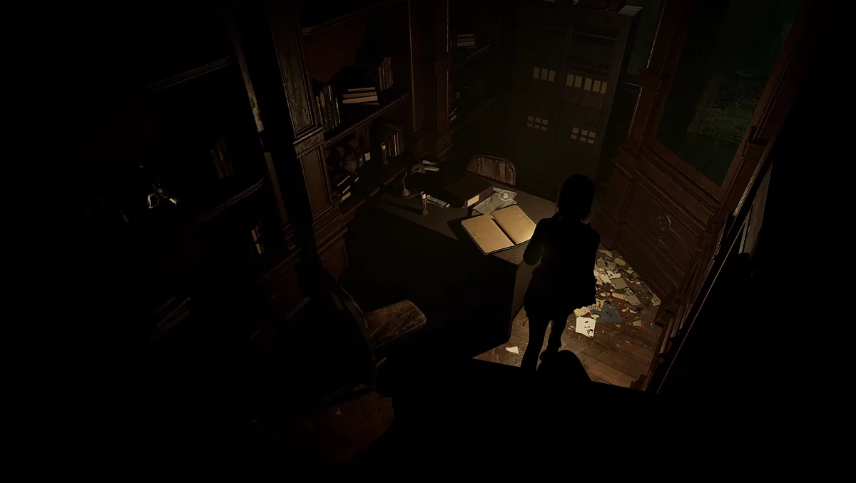 Третья страница дневника Люсии на столе в кабинетах рыбного завода