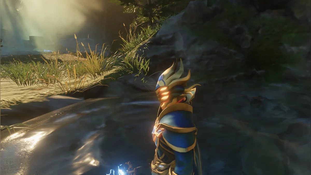 Персонаж плывёт под водой в новом водном биоме Enshrouded