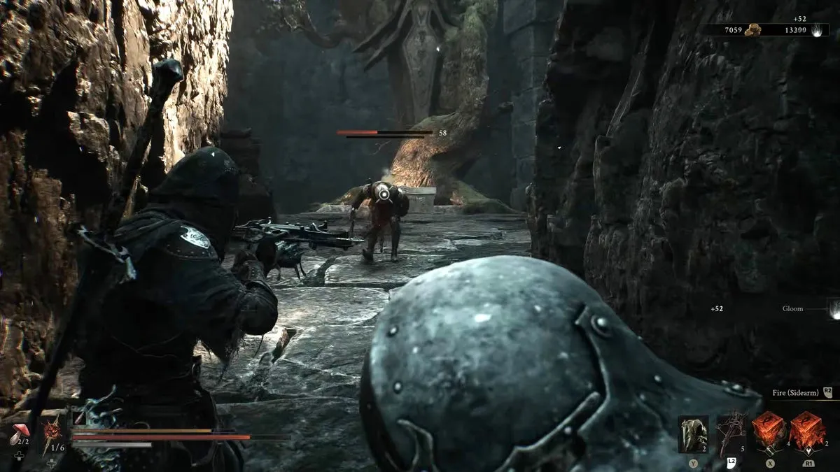Тропа с разбойниками-арбалетчиками справа от строения в Mortal Shell 2