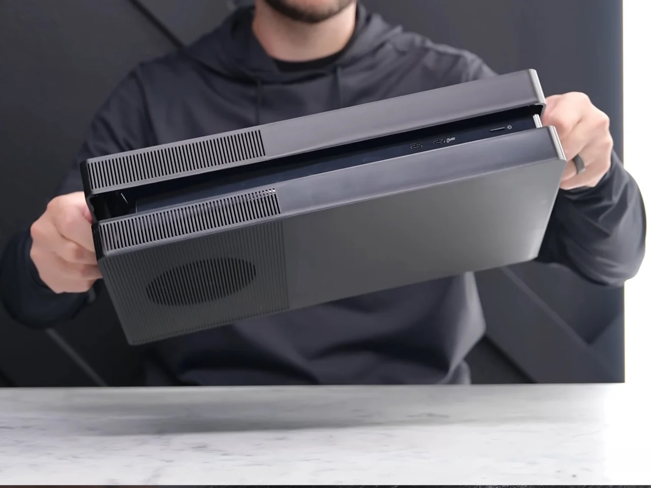 PlayStation 5 с панелями BoxPlates в интерьере