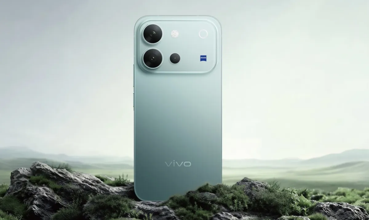 Vivo V80 в расцветке Horizon Blue