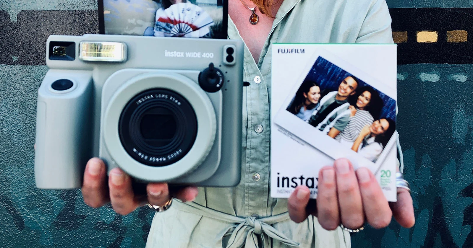Пример снимка на цветной плёнке Fujifilm Instax Wide