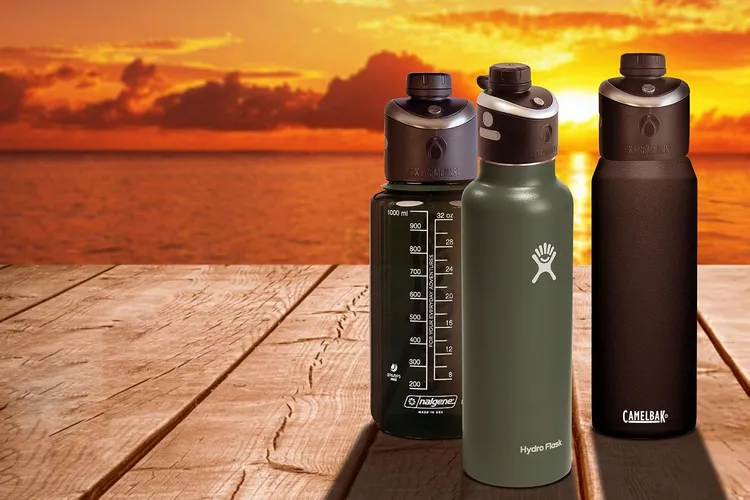 Крышка-распылитель ExtremeMist GoMist на бутылке для воды
