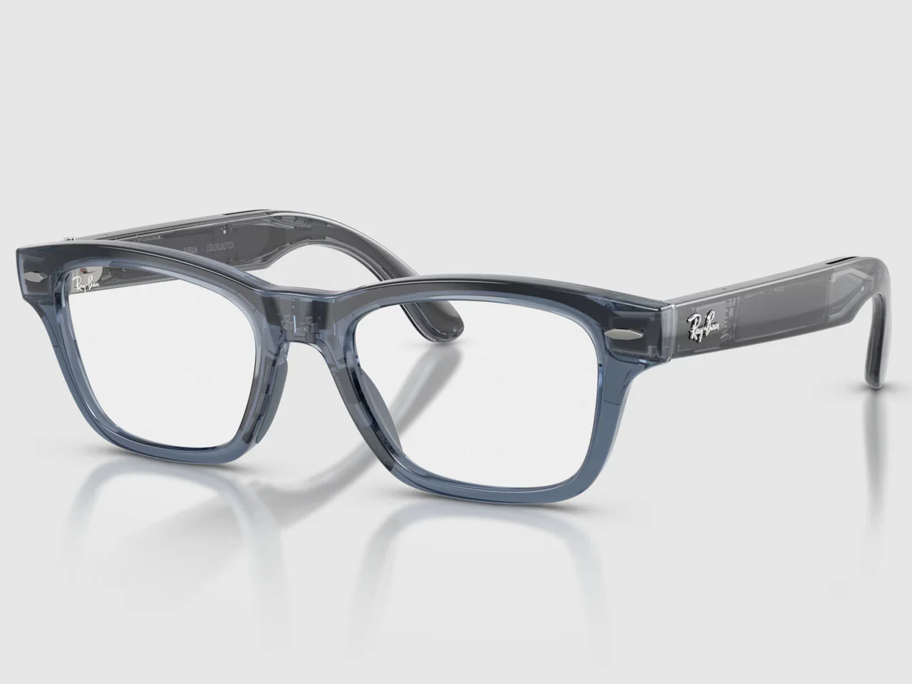 Умные аудиоочки Ray-Ban Meta на лице пользователя