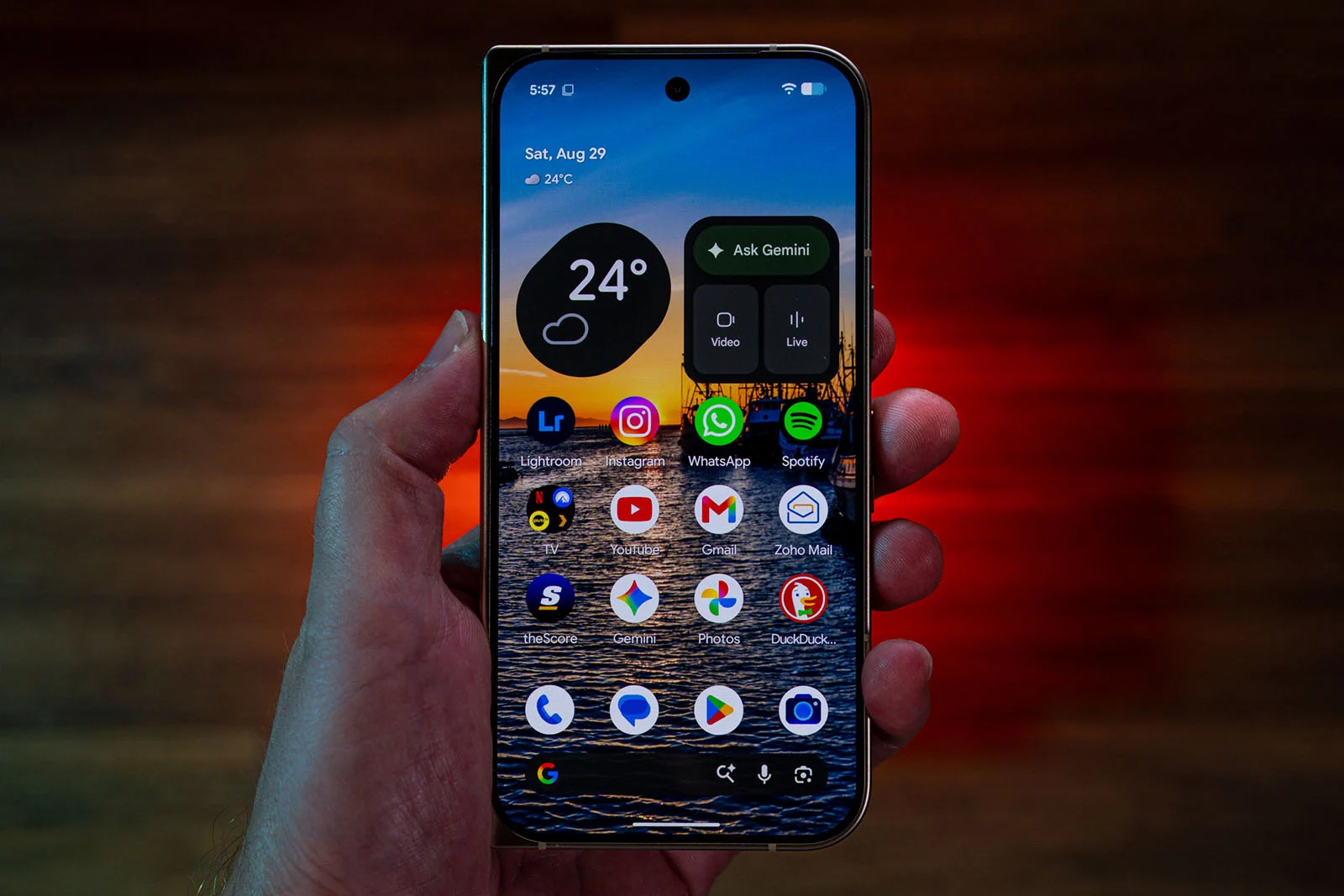 Корпус Google Pixel 11 Pro Fold, почти не изменившийся по сравнению с предшественником