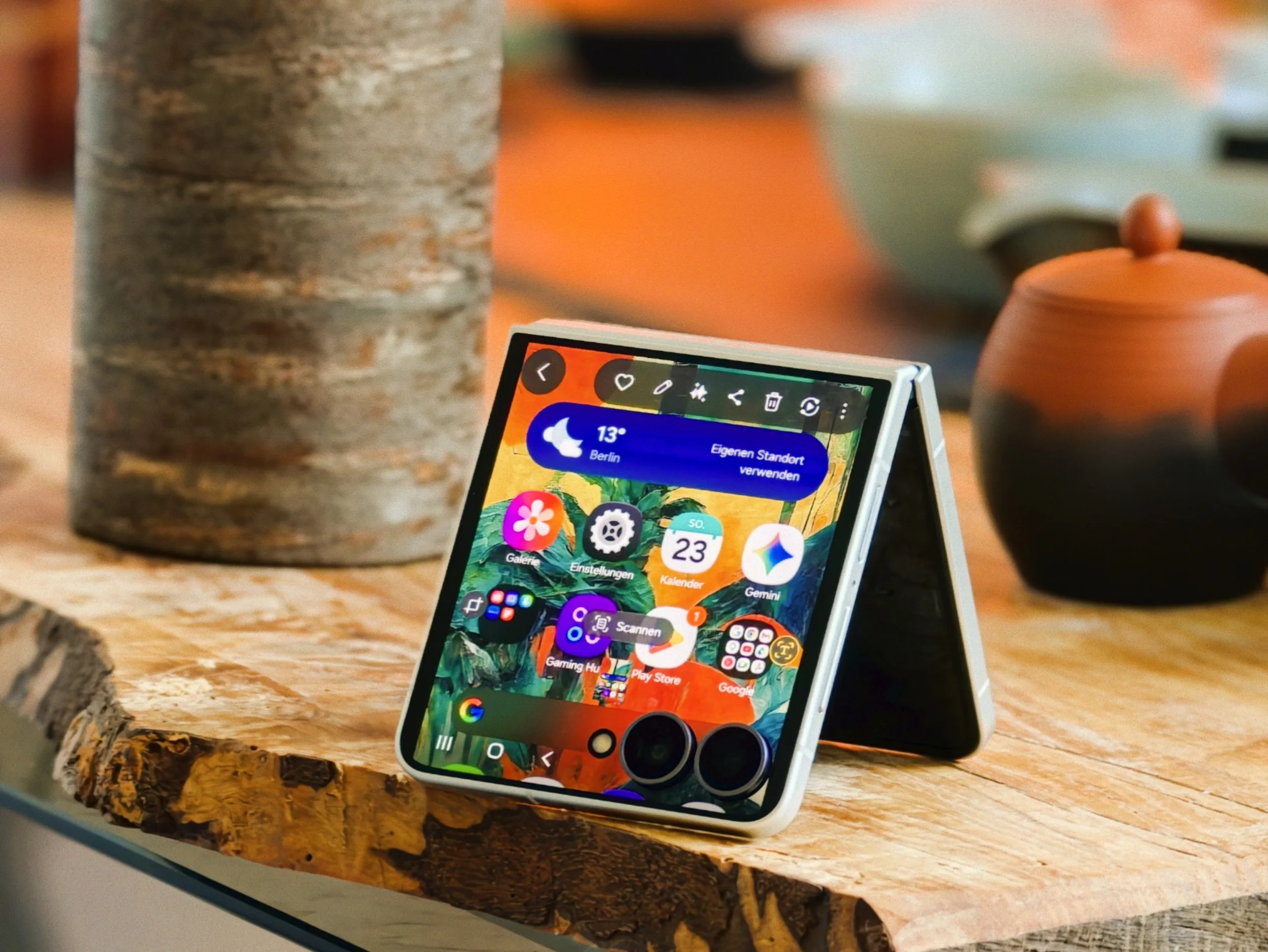 Смартфон Samsung Galaxy Z Flip8