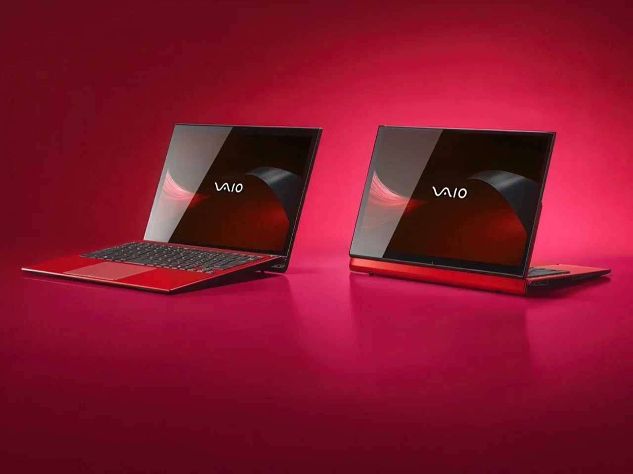 Ноутбук VAIO T с поворотным экраном, вид спереди