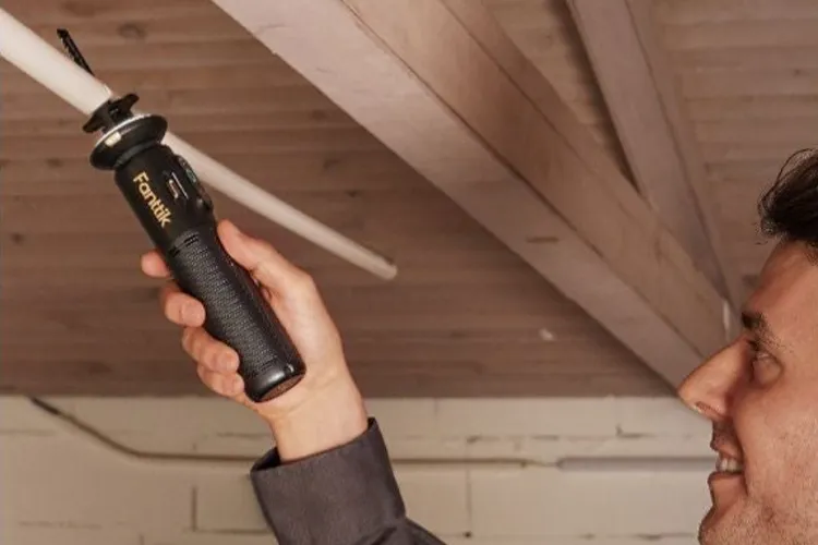 Компактная аккумуляторная сабельная пила Fanttik R11 Pro