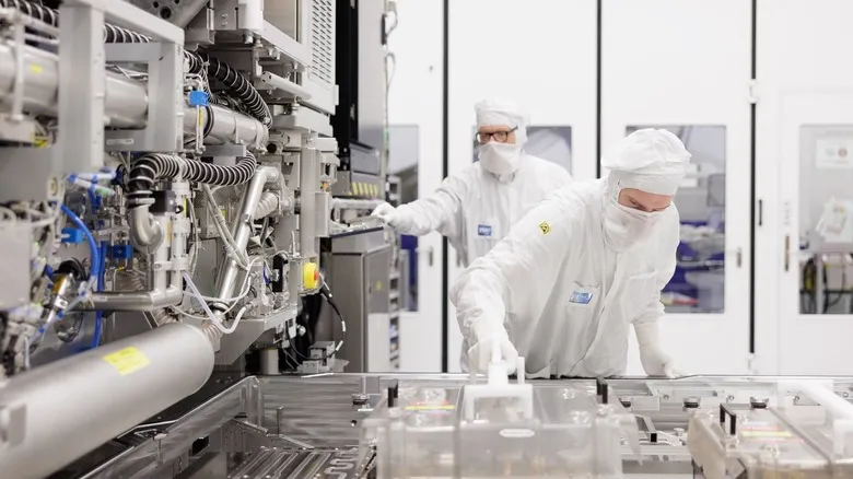 Установка литографии High NA EUV производства ASML