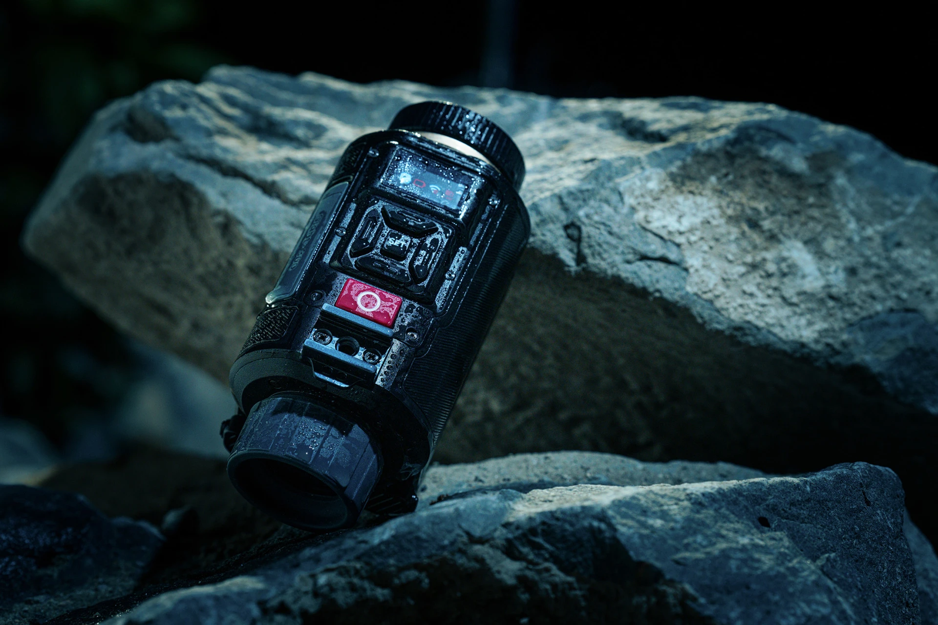 Akaso Sight-300 с классом защиты IP65 в дождливую погоду
