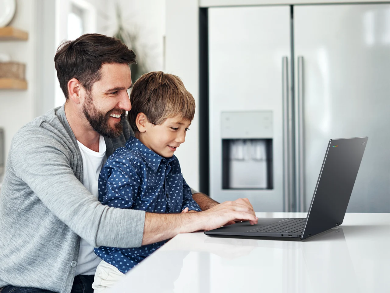 Сканер отпечатка пальца в кнопке питания Acer Googlebook 14