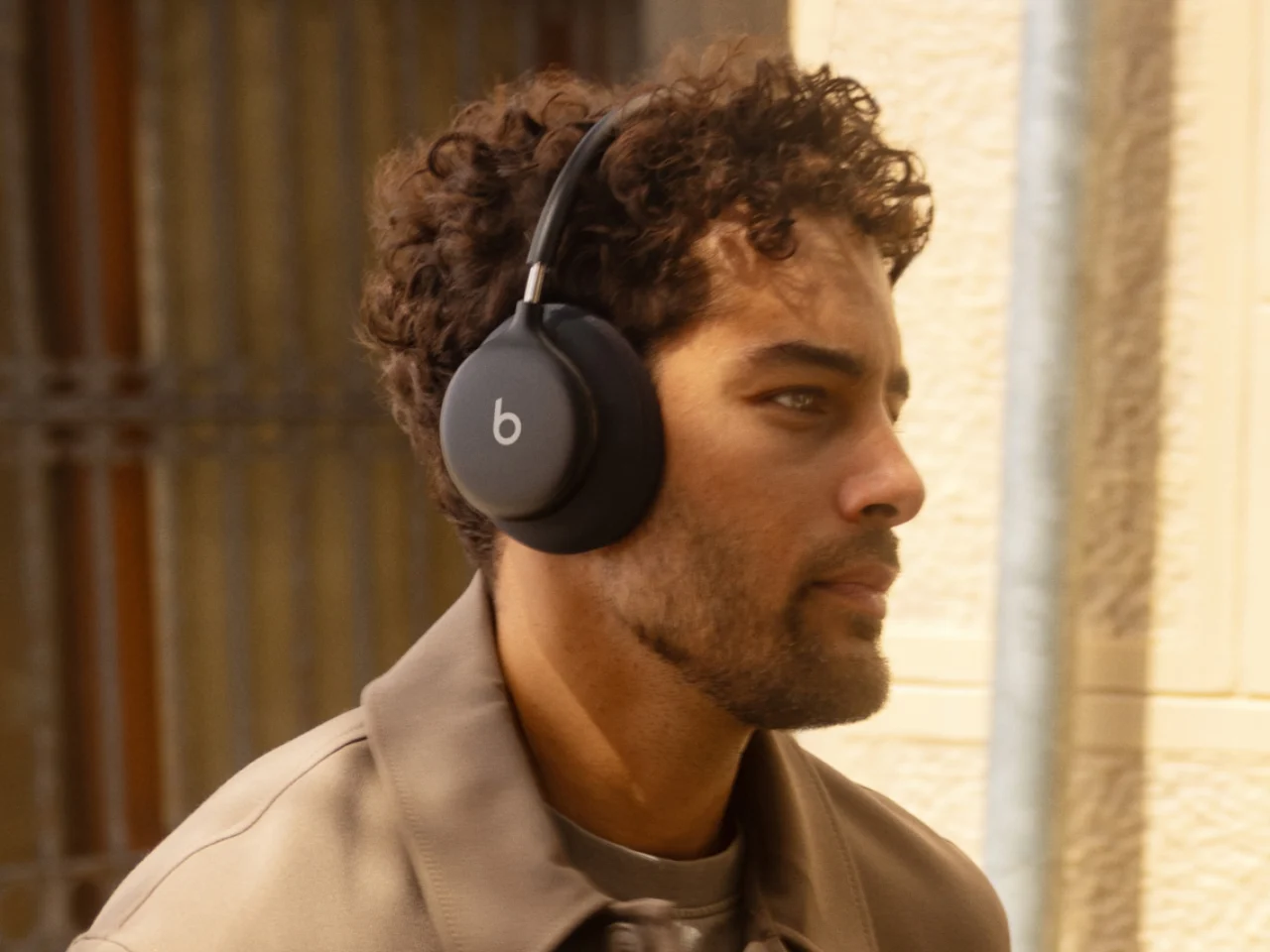 Зарядка наушников Beats 360 через USB-C