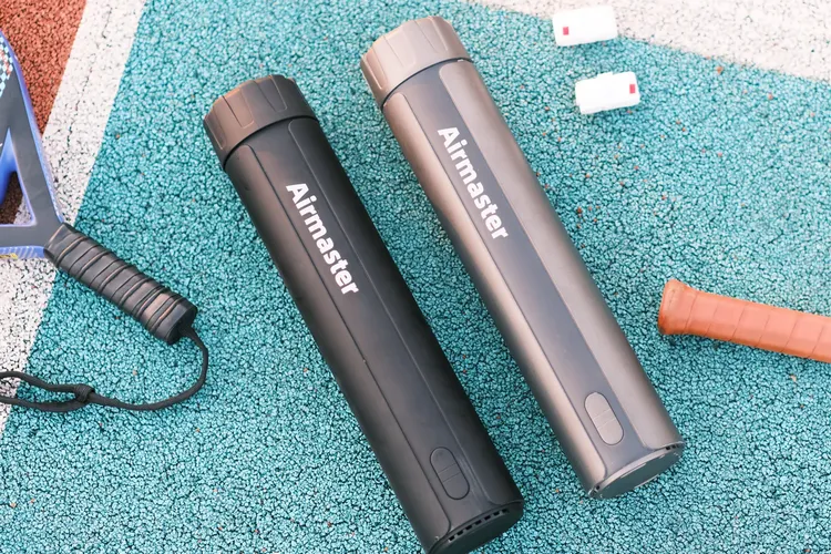 Boundless Airmaster в форме банки для трёх теннисных мячей