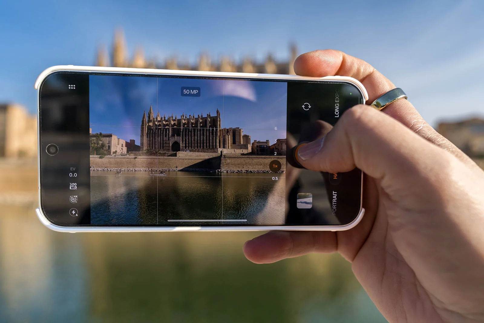 Три тыловые камеры Oppo Find X10 Pro Max по 200 мегапикселей