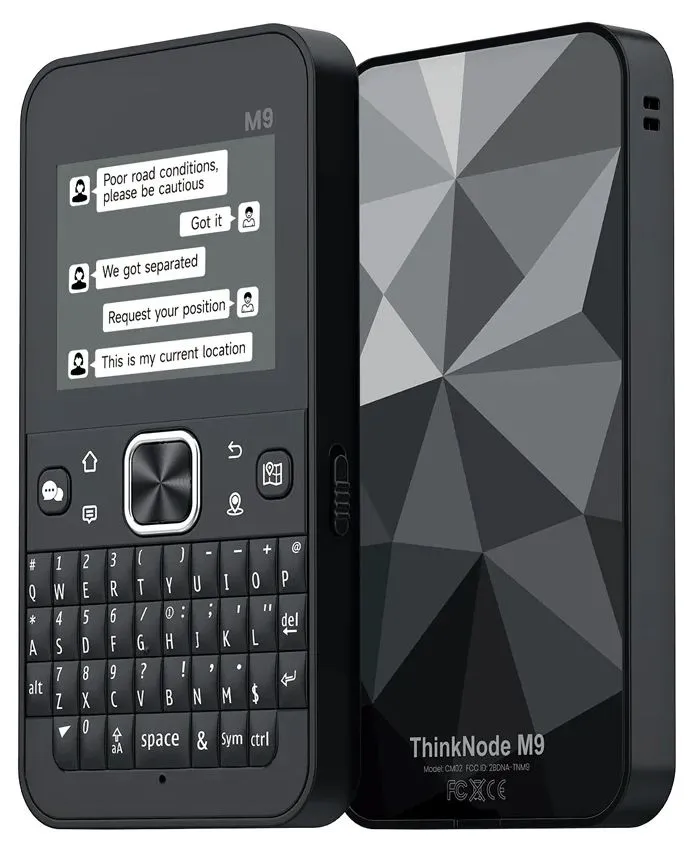 Коммуникатор Elecrow ThinkNode M9 с квадратным экраном и QWERTY-клавиатурой, вид спереди