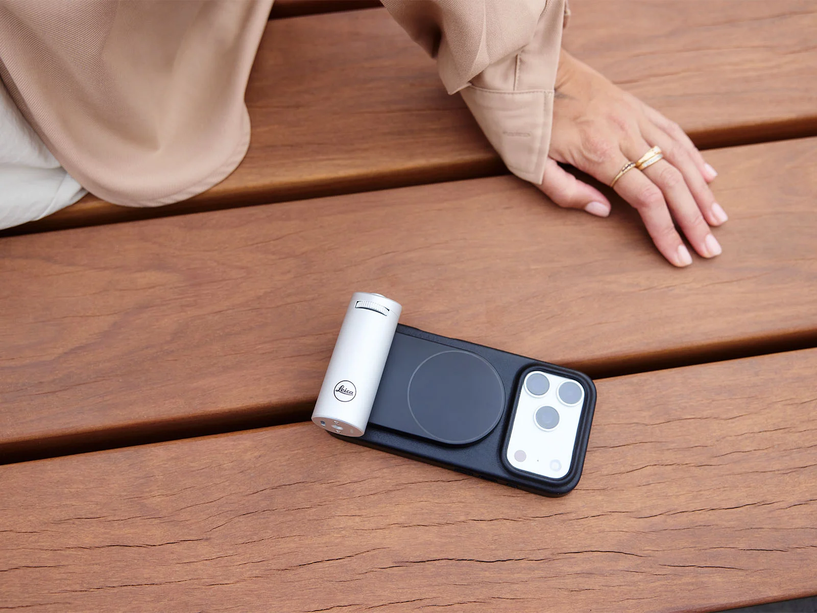 Рукоятка Leica Lux для iPhone в серебристом исполнении