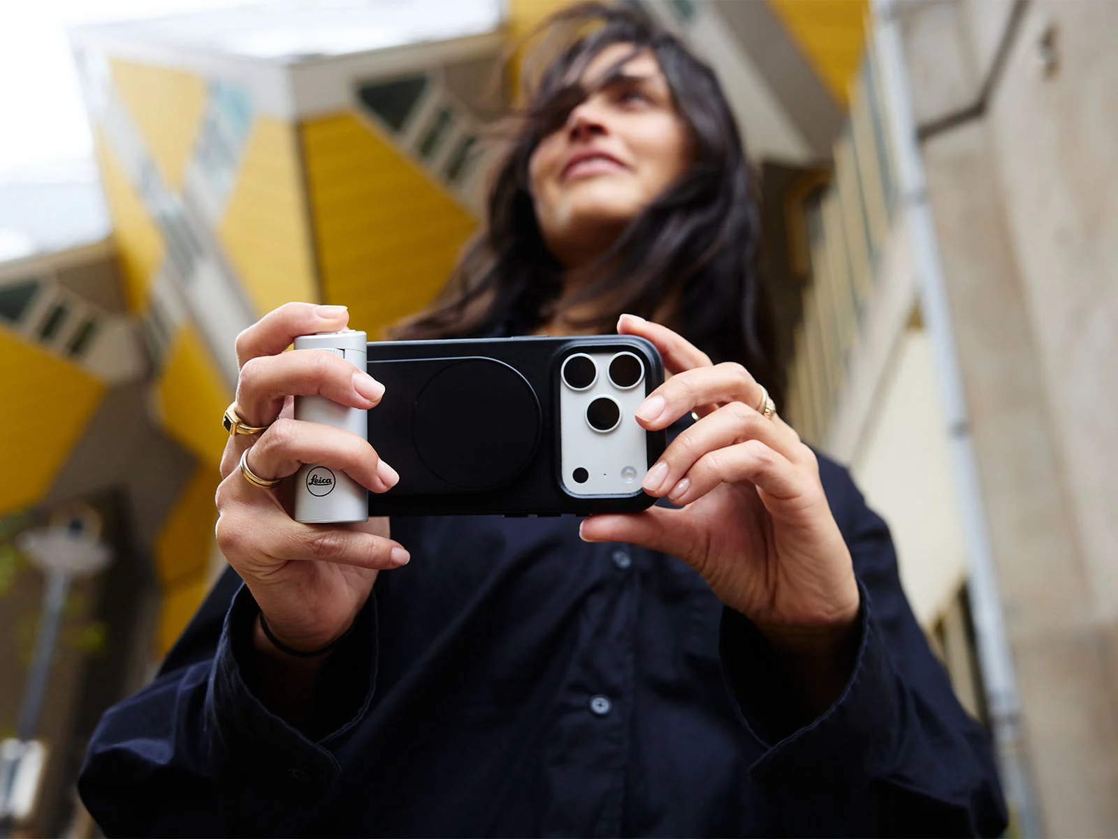 Кожаный чехол Leica Lux для iPhone 18 Pro