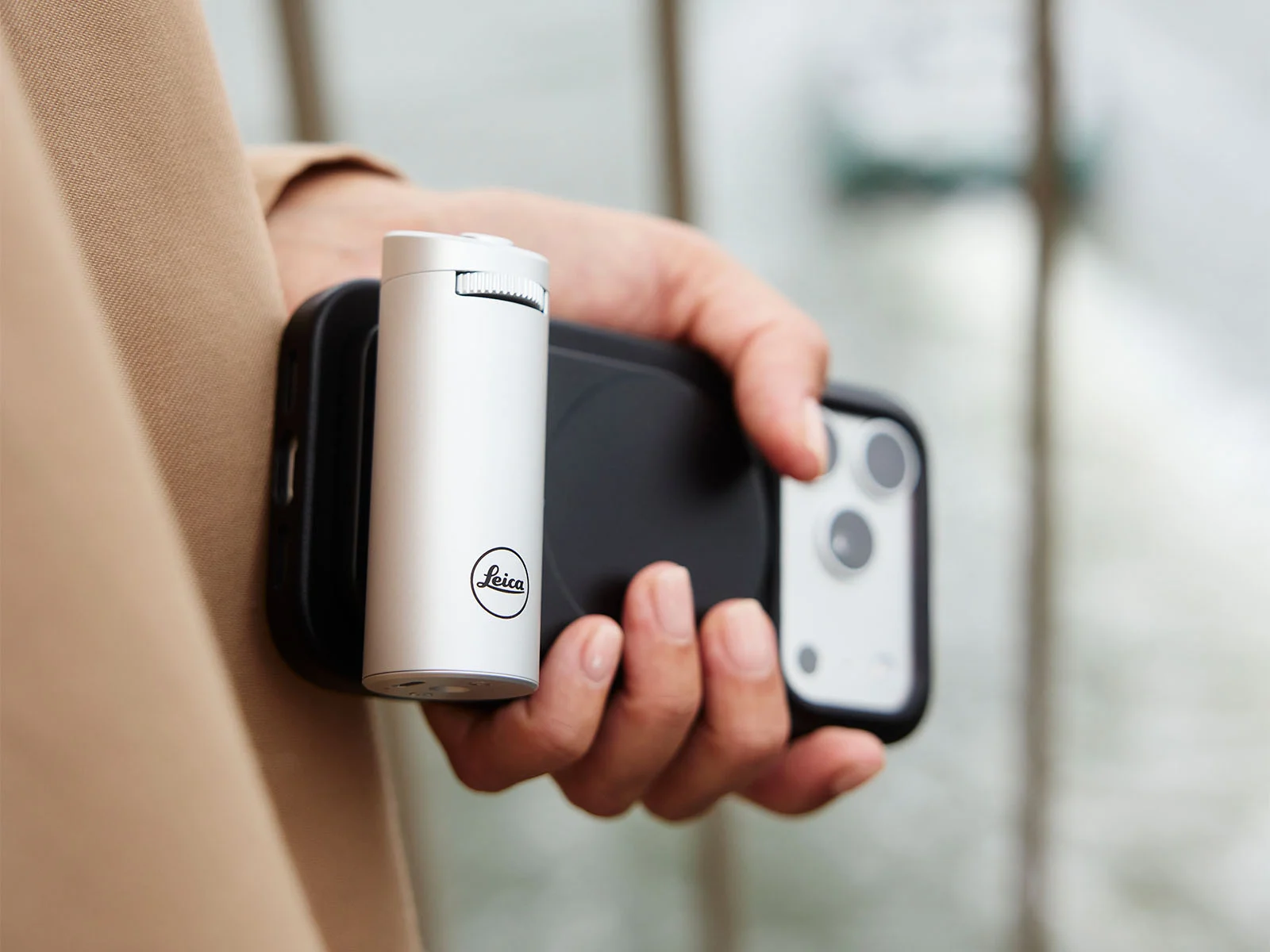 Рукоятка Leica Lux с двухступенчатой кнопкой спуска и управляющим диском