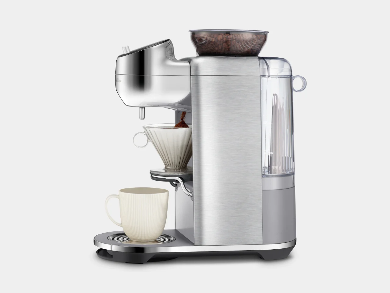 Дриппер и графин в открытой передней части кофемашины Breville