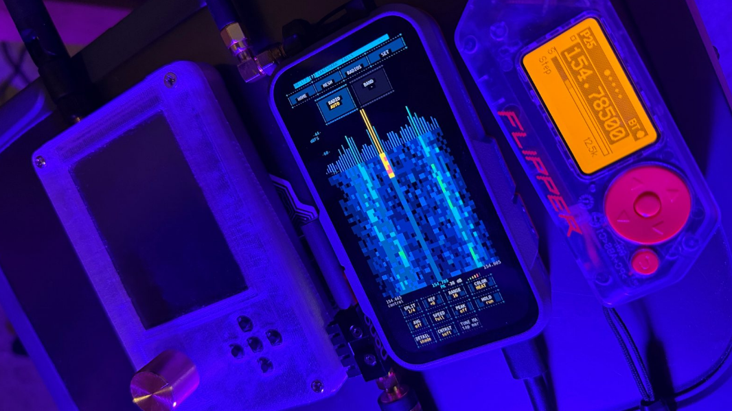 Портативный радиосканер LakeShark на базе LilyGO T-Display P4 с сенсорным AMOLED-экраном