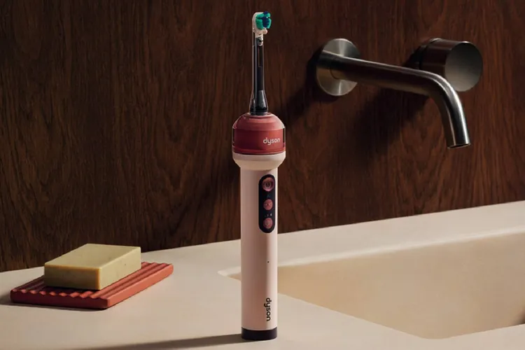 Приложение Dyson CameraJet с трансляцией изображения изо рта