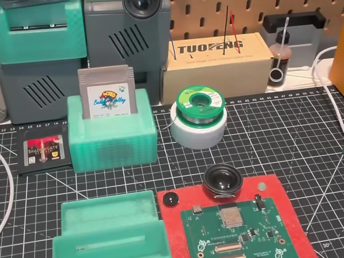 Retro Song Bird воспроизводит саундтрек с картриджа Game Boy без запуска игры