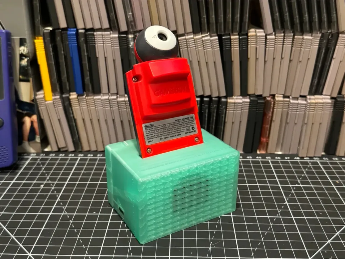 Картридж Game Boy Camera в Retro Song Bird в режиме USB-веб-камеры