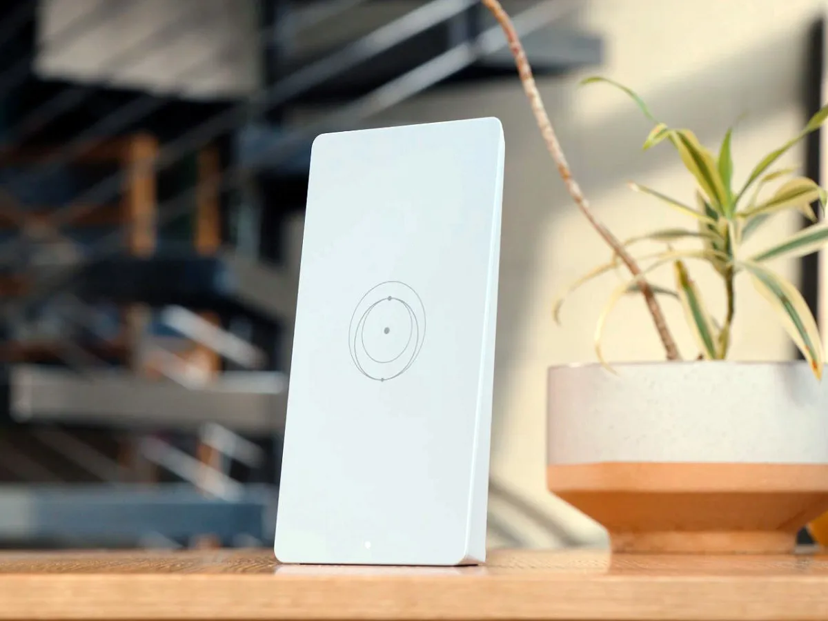 Новый роутер Starlink Router 4 с поддержкой Wi-Fi 7 в белом корпусе